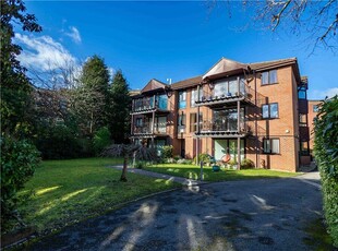 2 bedroom apartment for sale in Grosvenor Road, Westbourne, Bournemouth, BH4