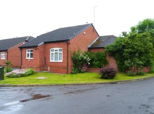 2 bedroom detached bungalow for sale in Broad Meadow, Wigston, LE18