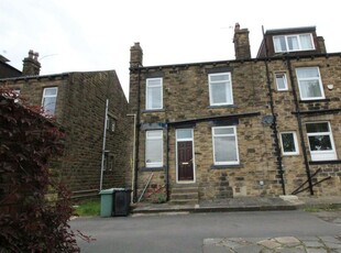 2 bedroom end of terrace house for rent in Scotchman Lane, Morley, LS27