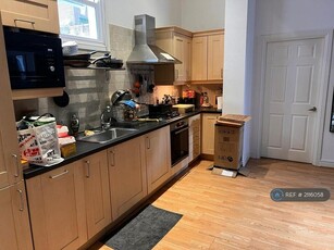 2 bedroom flat for rent in Clarendon House, Nottingham, NG1