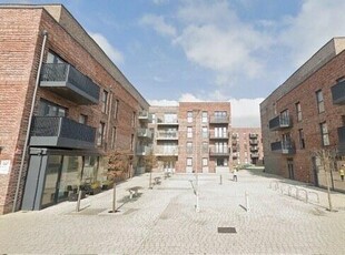 2 bedroom flat for rent in Hill Court, Victoria Road, CM1