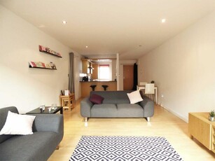 2 bedroom flat for rent in Kingston Court, 6 Kingston Square, Hull, HU2