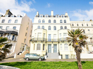2 bedroom flat for rent in Marine Parade, Folkestone, CT20
