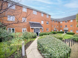 2 bedroom flat for rent in Shaftmoor Lane, Hall Green, Birmingham, West Midlands, B28