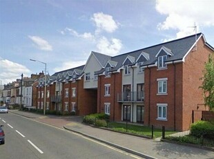 2 Bedroom Flat For Rent In Walsworth Road, Hitchin