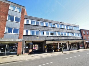 2 bedroom flat for rent in Winchester City Centre, SO23