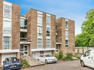 2 bedroom flat for sale in Bridge Road, Leigh Woods, Bristol, BS8