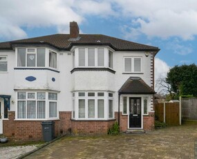 2 bedroom semi-detached house for rent in Chepstow Grove, Rednal, Birmingham, B45