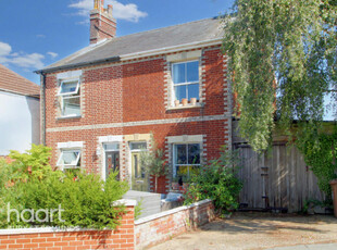 2 bedroom semi-detached house for sale in Albert Crescent, Bury St Edmunds, IP33