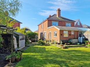 2 Bedroom Semi-detached House For Sale In Lymington