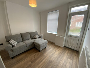 2 bedroom terraced house for rent in Cloister Street, Dunkirk, Nottingham, NG7 2PG, NG7