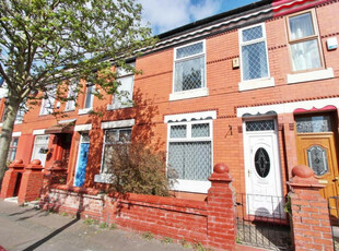 2 bedroom terraced house for rent in Thornton Road, Manchester, M14