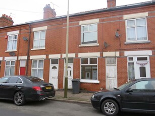 3 bedroom end of terrace house for rent in Willow Brook Road, LEICESTER, LE5
