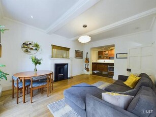 3 Bedroom Ground Floor Flat For Rent In New Town, Edinburgh