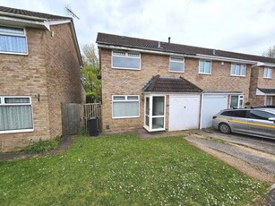3 bedroom semi-detached house for rent in Exley Close, North Common, Bristol, BS30