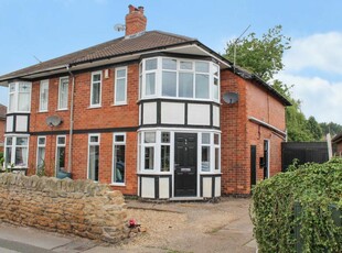 3 bedroom semi-detached house for rent in Lynton Road, Beeston, Nottingham, NG9 4FT, NG9