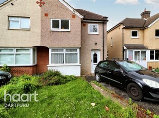 3 bedroom semi-detached house for rent in Park Road, Dartford, DA1