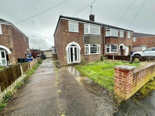 3 Bedroom Semi-detached House For Sale In Edenthorpe