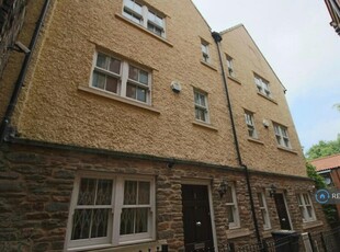 3 bedroom terraced house for rent in Redcross Lane, Bristol, BS2