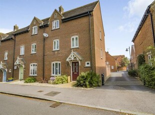3 Bedroom Terraced House For Sale In Charlton Down