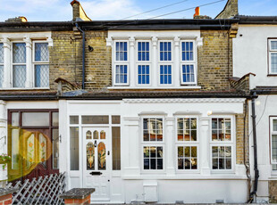3 bedroom terraced house for sale in Estcourt Road, London, SE25