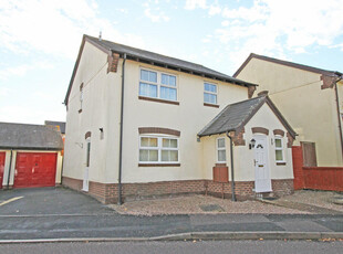 4 bedroom detached house for rent in Alphington, Exeter, EX2