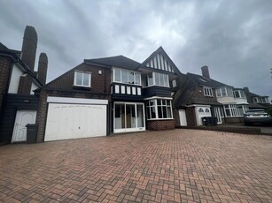 4 bedroom detached house for rent in Monmouth Drive, Sutton Coldfield, B73 6JJ, B73