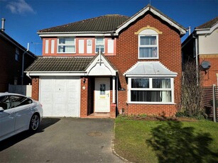 4 bedroom detached house for rent in Tressell Way, Leicester, LE3