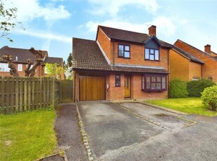 4 Bedroom Detached House For Sale In Burghfield Common, Reading