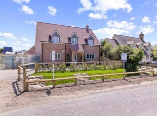 4 Bedroom Detached House For Sale In Littlehampton, West Sussex