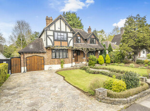 4 Bedroom Detached House For Sale In Petts Wood
