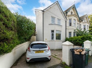 4 bedroom end of terrace house for rent in Wellington Road, Brighton, East Sussex, BN2
