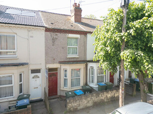 4 bedroom terraced house for rent in Bolingbroke Road, Coventry, CV3 1AP, CV3