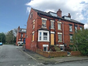 4 bedroom terraced house for sale in 7 Armley Lodge Road, Leeds, West Yorkshire, LS12