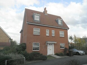 5 bedroom detached house for rent in Chaffinch Road, BURY ST. EDMUNDS, IP32