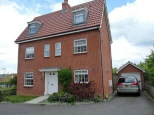 5 bedroom detached house for rent in Chaffinch Road, Bury St Edmunds, IP32