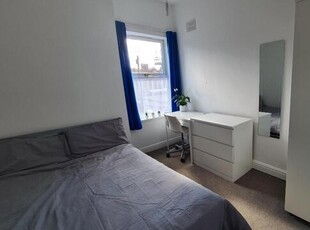 5 Bedroom Terraced House For Rent In Shelton, Stoke-on-trent