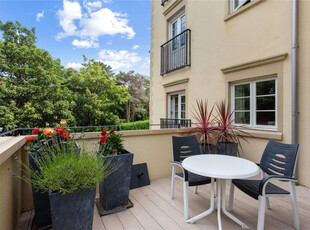 Apartment for sale with 2 bedrooms, Canford Cliffs Road, Canford Cliffs | Fine & Country