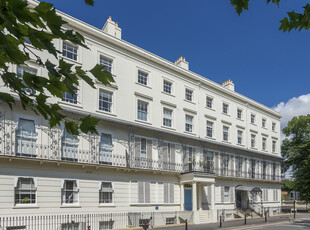 Apartment for sale with 2 bedrooms, Newbold Terrace, Leamington Spa | Fine & Country