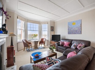 Apartment for sale with 2 bedrooms, The Terrace, London | Fine & Country