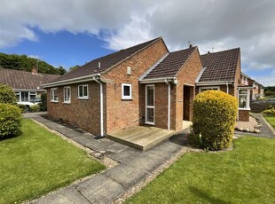 Bungalow for sale in Hay Brow Crescent, Scalby, Scarborough YO13
