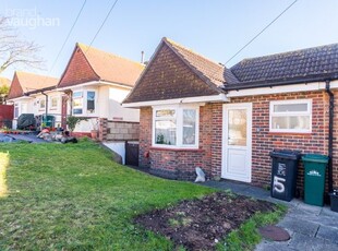 Bungalow to rent in Manor Close, Brighton, East Sussex BN2
