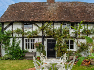 Cottage for sale with 3 bedrooms, The Walk Winslow Buckingham, Buckinghamshire | Fine & Country
