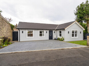 Detached Bungalow for sale with 2 bedrooms, Warlingham, Surrey | Fine & Country