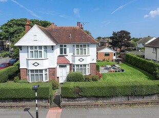 Detached house for sale in 25 Osborne Road, Broadstairs CT10