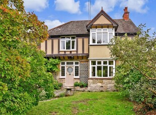 Detached House for sale with 3 bedrooms, Totland Bay, Isle of Wight | Fine & Country