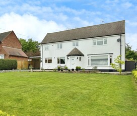 Detached House for sale with 4 bedrooms, 11 The Drive, Park Lane | Fine & Country