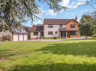 Detached House for sale with 4 bedrooms, Barnwood Court, Bristol | Fine & Country