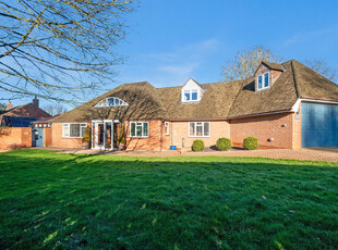 Detached House for sale with 4 bedrooms, Berry Hill Road Adderbury Banbury, Oxfordshire | Fine & Country