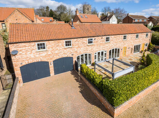 Detached House for sale with 4 bedrooms, Five Arches Barn, Gibbons Court | Fine & Country